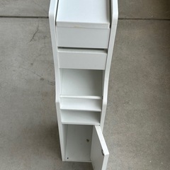 トイレ用収納棚の画像