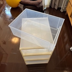 ポリプロピレン衣装ケース3個の画像