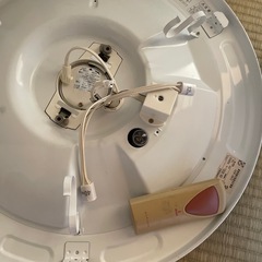 電灯(電球無)の画像