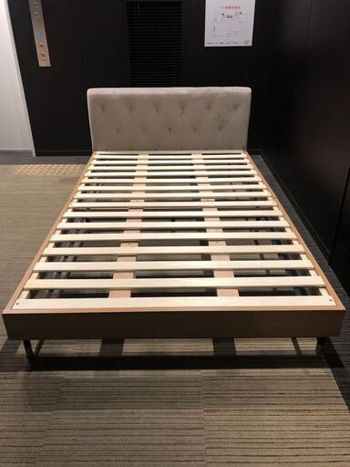 【福岡市限定】【展示品・未使用品】セミダブルベッドフレーム ベルベット調ボード コンテナ保管中】【展示品・未使用品】セミダブルベッドフレーム