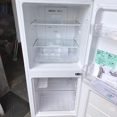 札幌市内配送可 【6ヵ月保証付き】美品 24年製 Haier ハイアール 121L 2ドア冷蔵庫 JR-NF121B(W) 右開きの画像