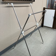 【差し上げます】折り畳める　洗濯物干しの画像