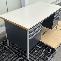 中古品　オフィスデスク　事務机　引き出し鍵付きの画像