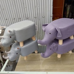 ● ゾウ 2点/サイ 2点 あります  1点につき880円 動物 アニマル スツール 椅子 イス いす 木製 脚 北欧風 ミニ チェア インテリア 中古 ③の画像
