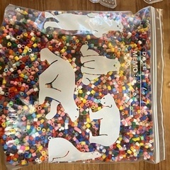 アイロンビーズ大量の画像