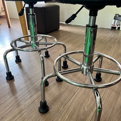 美品！カウンターチェア　回転昇降式　キャスター付きの画像