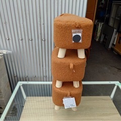 ● トイプードル 3点 あります  1点につき880円 動物 アニマル スツール 椅子 イス いす 木製 脚 北欧風 ミニ チェア インテリア 中古 ③の画像
