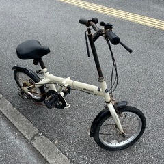 折りたたみ自転車の画像