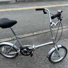 折りたたみ自転車 シルバー　引き取り限定‼️乗って帰れます‼️ 折りたたみ自転車(シルバー) (まこっち) 首里の折りたたみ自転車