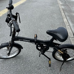 折りたたみ自転車の画像