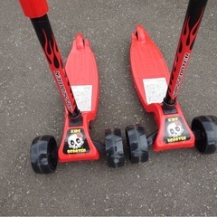 ● HALLY KIDS SCOOTER ハリー　キッズ スクーター 子供用 キックボード 耐荷重４０kg 1点 880円×2点あります！ 中古 ③の画像