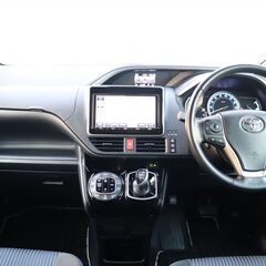 乗出し価格!! 車検2年付 ヴォクシーハイブリッド 28年式 8.2万km 修理歴無し スマートキー ＥＴＣ ナビ 諸費用コミコミ!の画像