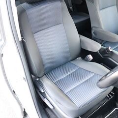 乗出し価格!! 車検2年付 ヴォクシーハイブリッド 28年式 8.2万km 修理歴無し スマートキー ＥＴＣ ナビ 諸費用コミコミ!の画像