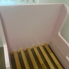 IKEA 伸長式ベッド ピンクの画像