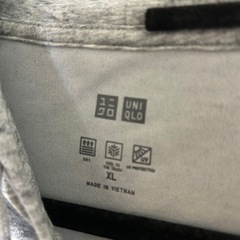 ユニクロの薄手のパーカーの画像