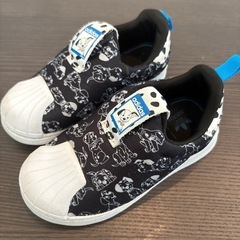 adidas ディズニーキャラクター スニーカー　15.5センチの画像