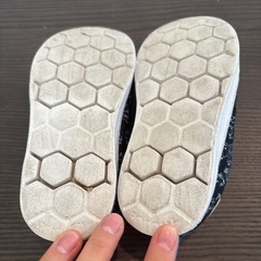 adidas ディズニーキャラクター スニーカー　15.5センチの画像