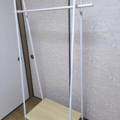 ハンガーラックの画像