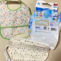 水あそびパンツ⭐️男の子⭐️６枚⭐️おむつケース⭐️お食事エプロン⭐️プール遊びの画像