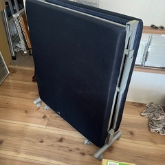 折り畳みベッド　シングルベッドの画像