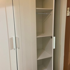 IKEA 鏡付き クローゼットの画像