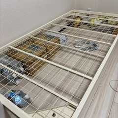 スチールベッドフレーム　シングルの画像