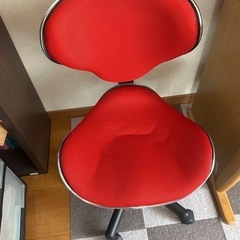 イトーキ学習机　椅子付き
の画像