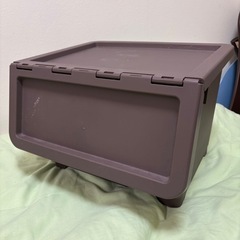 蓋付き収納の画像