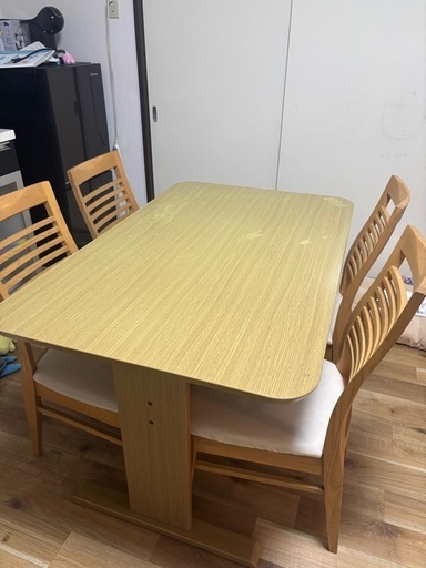 ダイニングテーブル (ちび) 鶴瀬の家具の中古あげます・譲ります