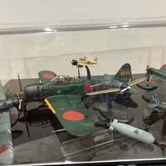 飛行機模型　ブルーインパルス  戦闘機　ケース付き　の画像