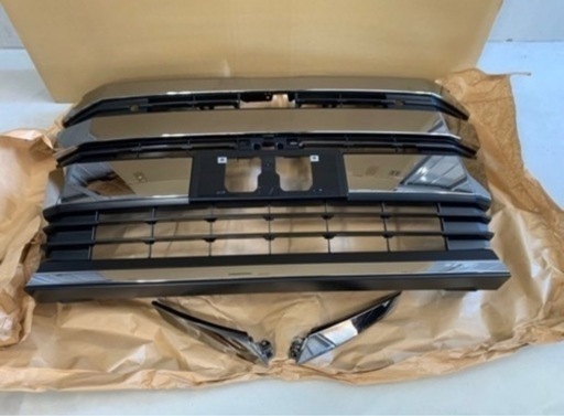 トヨタ　ノア　90系　フロントグリル