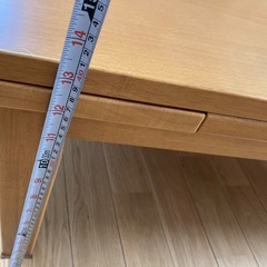 伸縮性ダイニングテーブルの画像