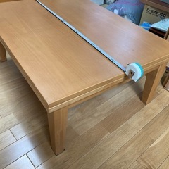 伸縮性ダイニングテーブルの画像