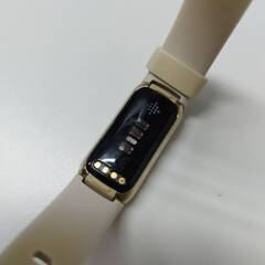 fitbit luxe スマートウォッチ/ルナホワイト/FB422GLWT-FRCJKの画像
