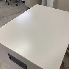 中古　コクヨ 　ファイリングキャビネット　 引出タイプ　 B4サイズ 2段  鍵付　幅458×奥行620×高さ740mm 　ハンキングファイル20個付　愛知県 一宮市 名古屋 稲沢 江南 岩倉 岐阜 羽島 各務ヶ原 三重 愛知 グッドプライス一宮の画像