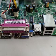 MINI-ITXサイズのマザーボードの画像