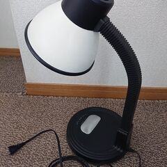 電気スタンド　タッチ式4段階にかわります。の画像