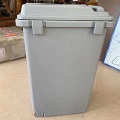 美原店 ニトリ ロック式 連結ペール モノ ゴミ箱　35Lの画像