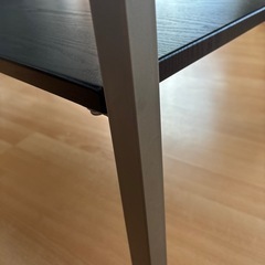 ガラスローテーブルの画像