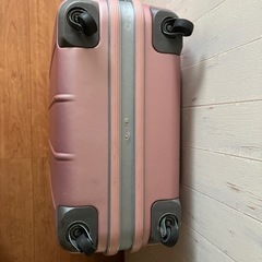 キャリーケース　スーツケースの画像