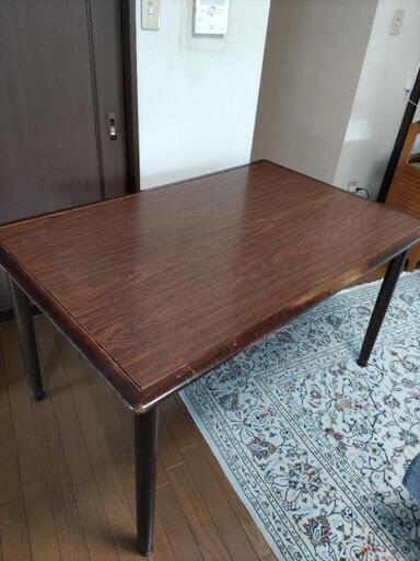 ダイニングテーブル 名古屋市北区 引き取り 大きなダイニングテーブルでも安心！お得にダイニングテーブルを