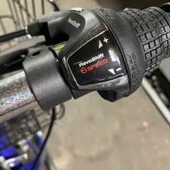 ロ 2507-808 ESCRIME 27インチクロスバイク 6段変速 ブレーキOK タイヤの空気少し抜けています カゴ・ライト付き 店頭では空気を入れることはできません 中古の画像