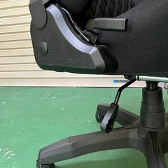 ゲーミングチェアの画像