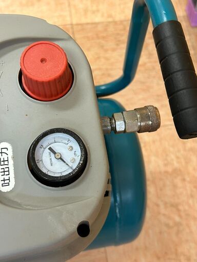 モノマニア四日市】【引取限定】FIRST オイルレスエアーコンプレッサー