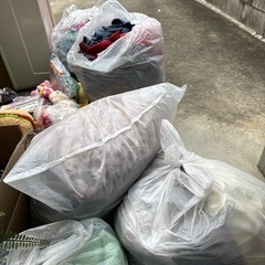 転売用リユースアパレル大量の画像