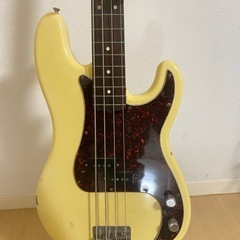 1980年代ロッド　fender american vintage PB
の画像