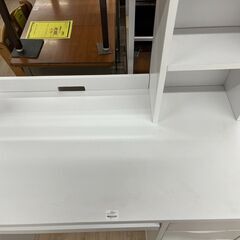 ジモティー割引🏷️【ジャングルジャングル 岸和田和泉インター店】PCデスク ホワイト  和泉市 堺市 岸和田市 泉大津市 高石市 泉北郡熊取町の画像