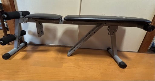 トレニングベンチとダンベルセット