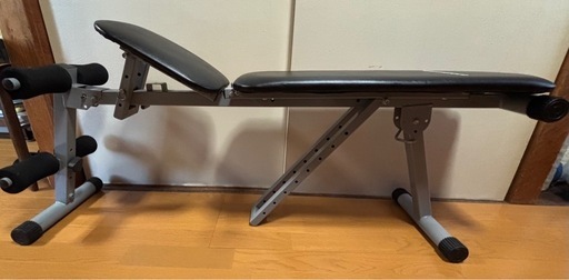 トレニングベンチとダンベルセット