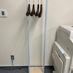 ハンガーラックの画像